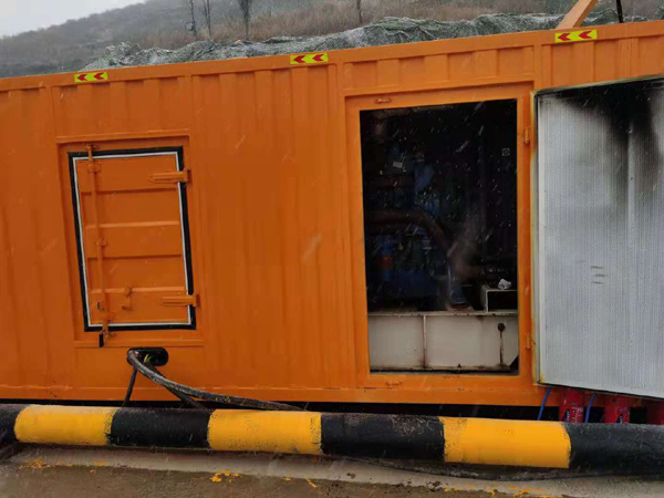 德惠发电机出租 柴油发电机组电压低报警怎么办？