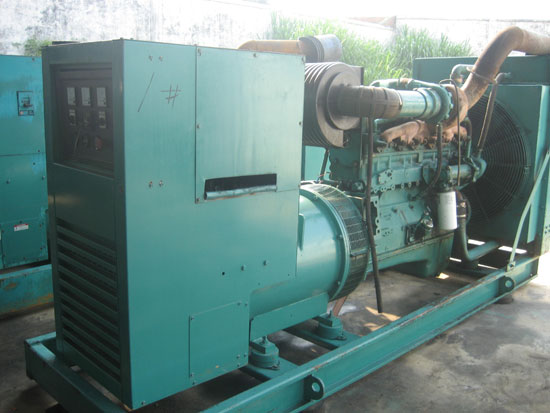 德惠租赁发电机- 发电机碳刷磨损的原因是什么