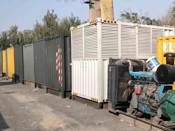 德惠200KW柴油发电机机组每小时油耗是多少？